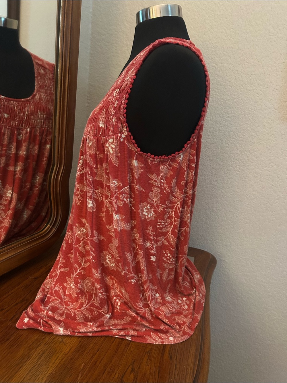 Knox Rose Red Floral Smocked Yoke Tank. Size XL. NWTGS - Picture 2 of 5